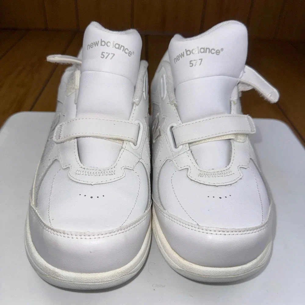 New Balance 577 White‎ Leather Hook and Loop Walking Shoes WW577VW Womens 9 D